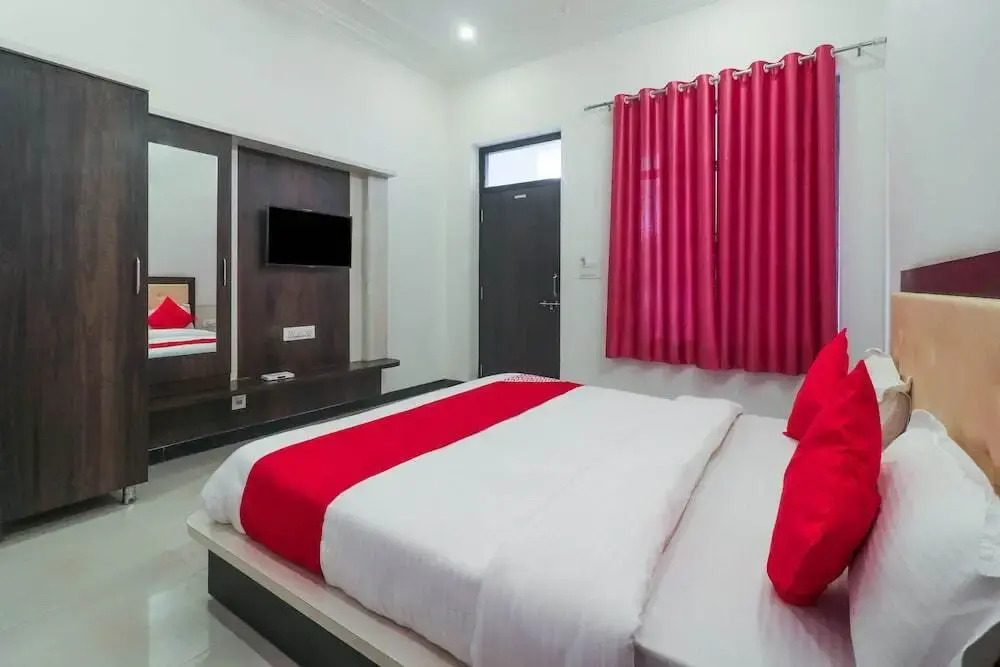 The Sunrise Resort by OYO Rooms