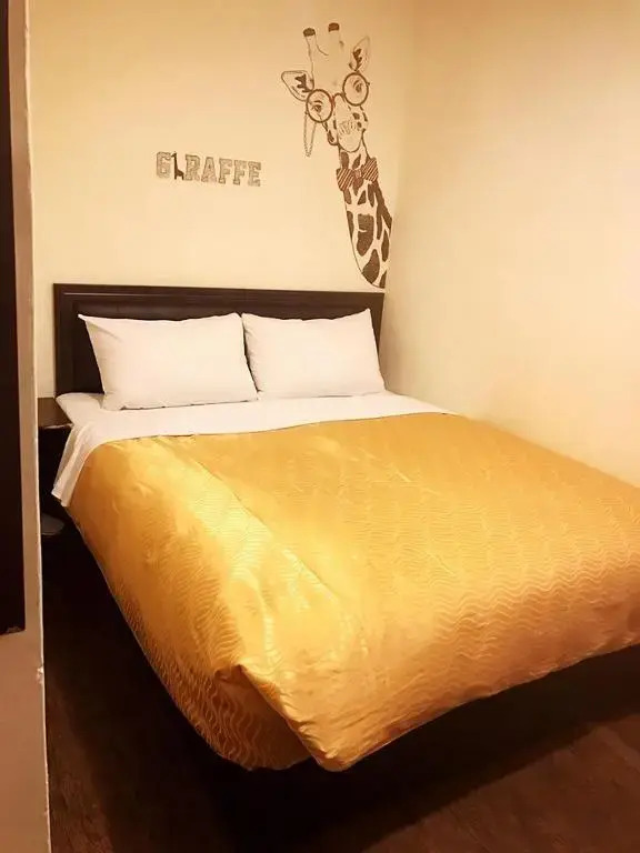 Holiday Business Hotel