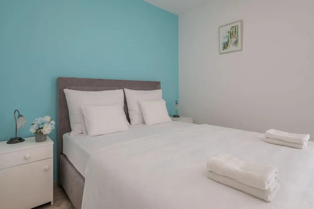 New Beach 4 Star Luxury Apartment 3 Bedrooms 3 Bathrooms, Free Boat Berth