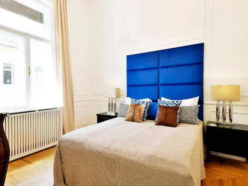 Osiris Apartments