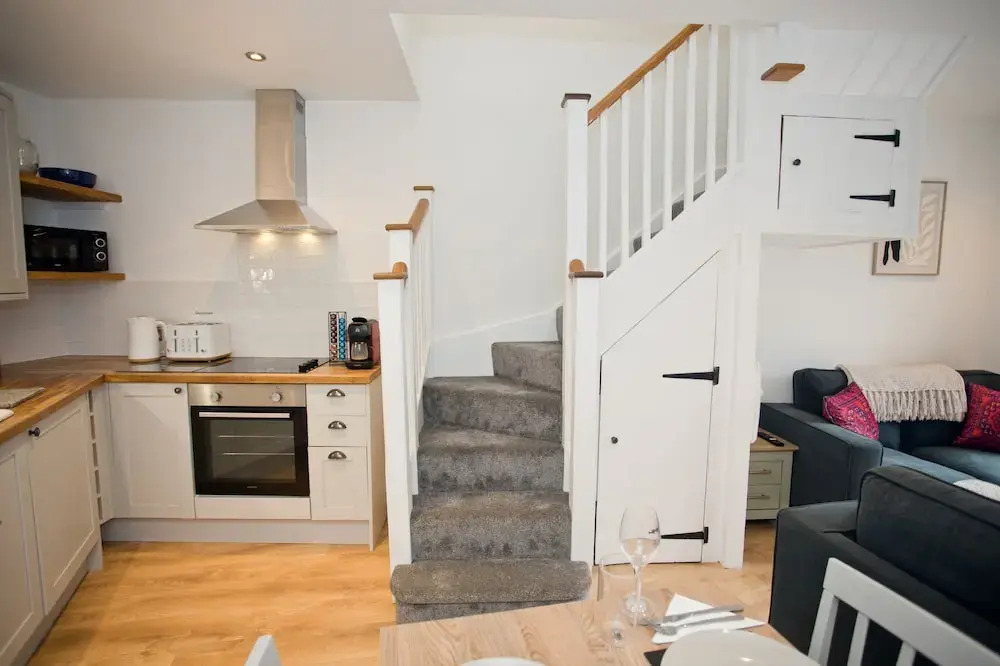 2br-central-15minwalktobeach-freeparking-wifi