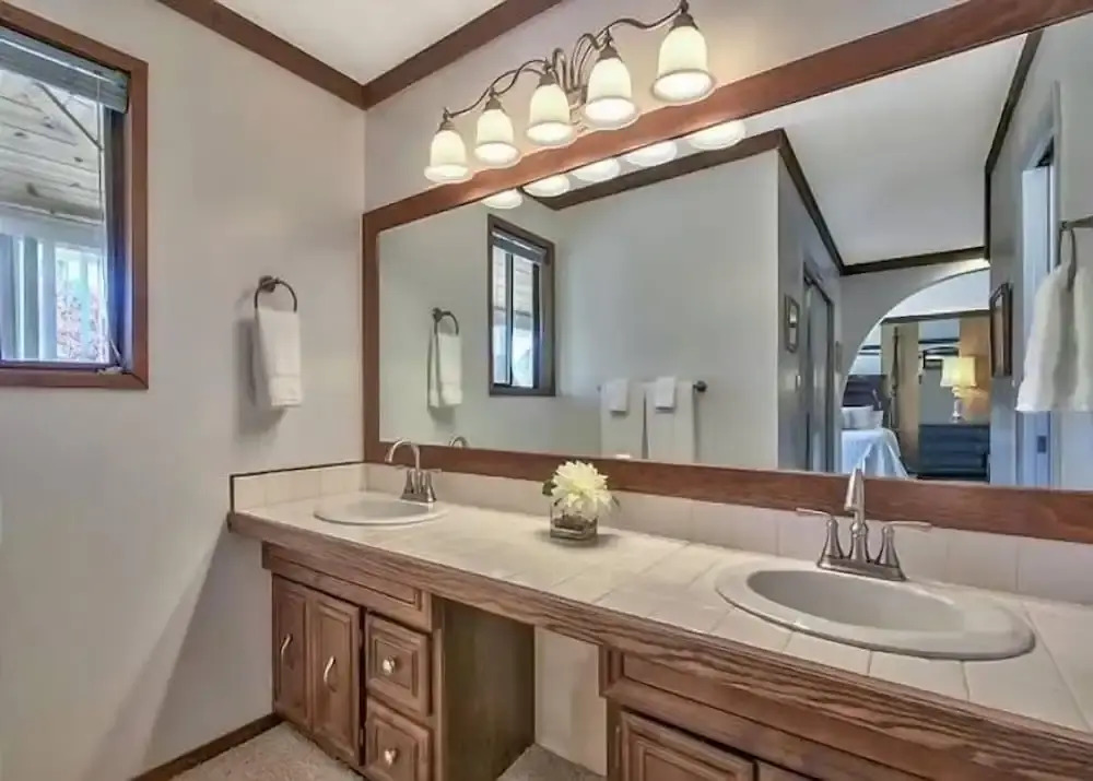 2148 Inverness Drive 3 Bedroom Home
