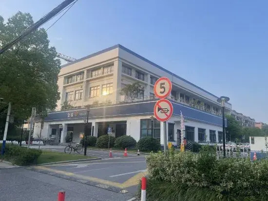 GreenTree Inn Express Hotel (Shanghai Shuichan West Road Pedestrian Street Industrial Park Branch)