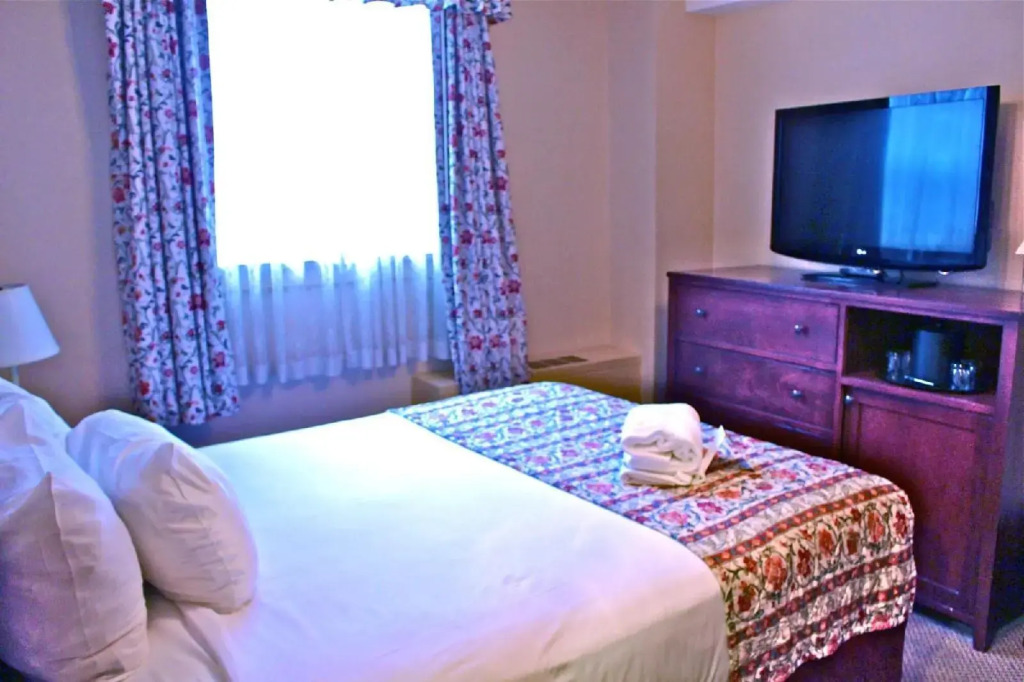Harrison Hot Springs Resort & Spa