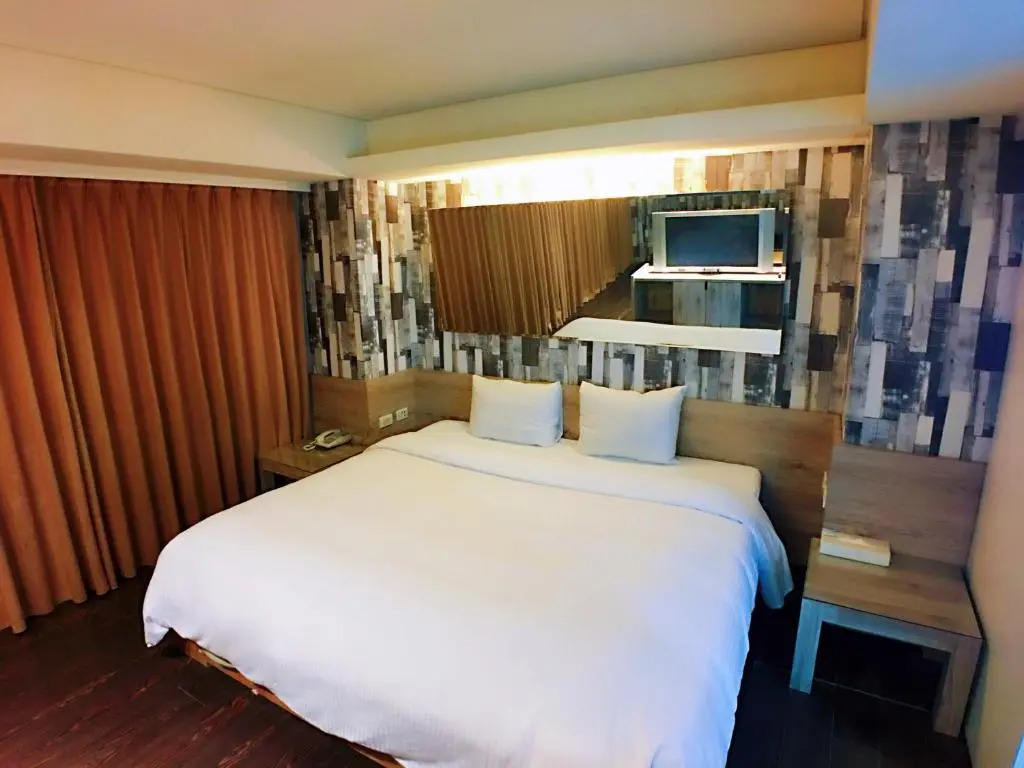 Love Hotel