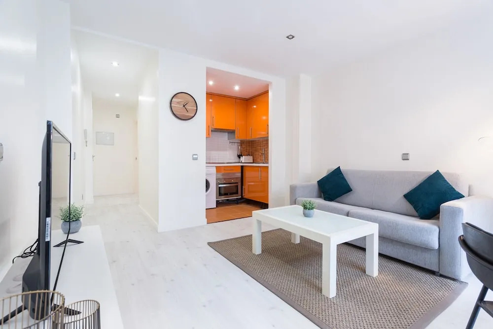 Отель limehome Madrid Calle de la Paloma