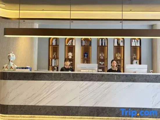 LanOuShangPin Hotel (Baoji Long County Guanshan Avenue)