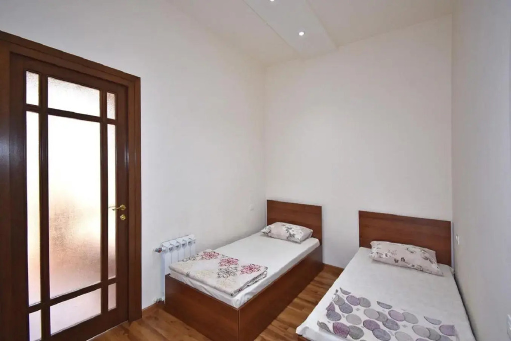Tumanyan street 3 bedroom Deluxe apartment with Large Balcony TM662