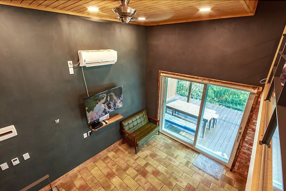 Gyeongju Rosso House Pension