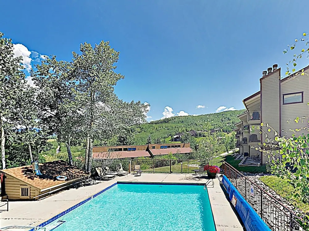 55 Upper Woodbridge - 3 Br Condo