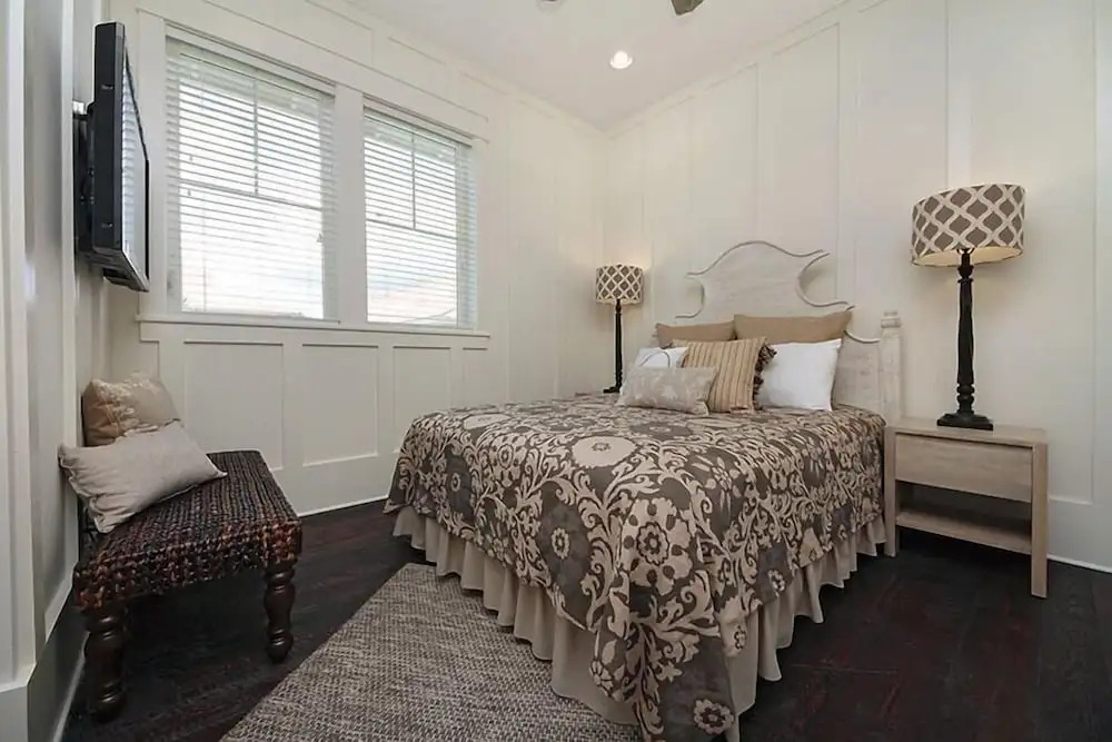 DRIFTWOOD 5 Bedroom Holiday Home by Five Star Properties