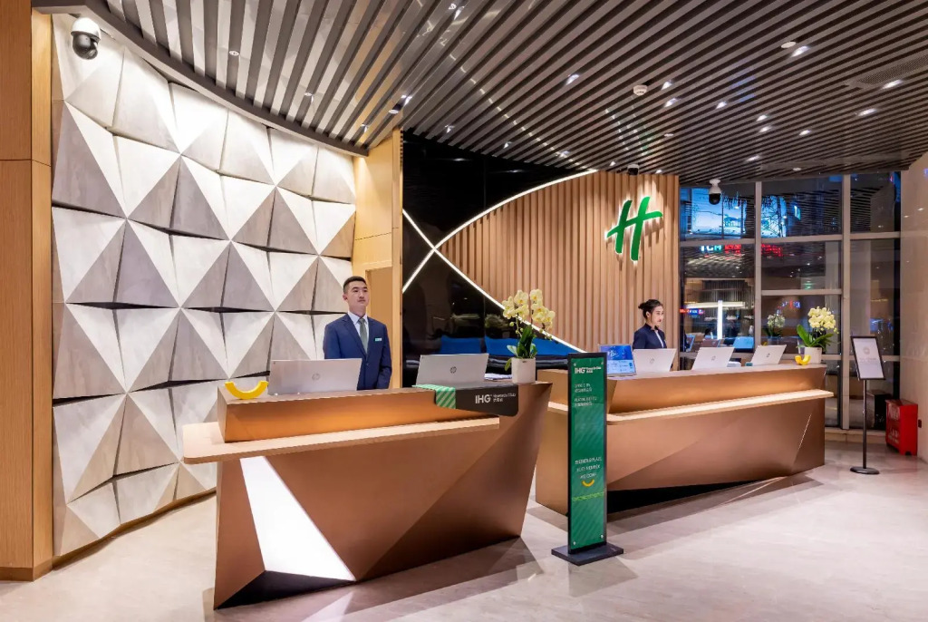 Holiday Inn Chongqing Guanyinqiao by IHG