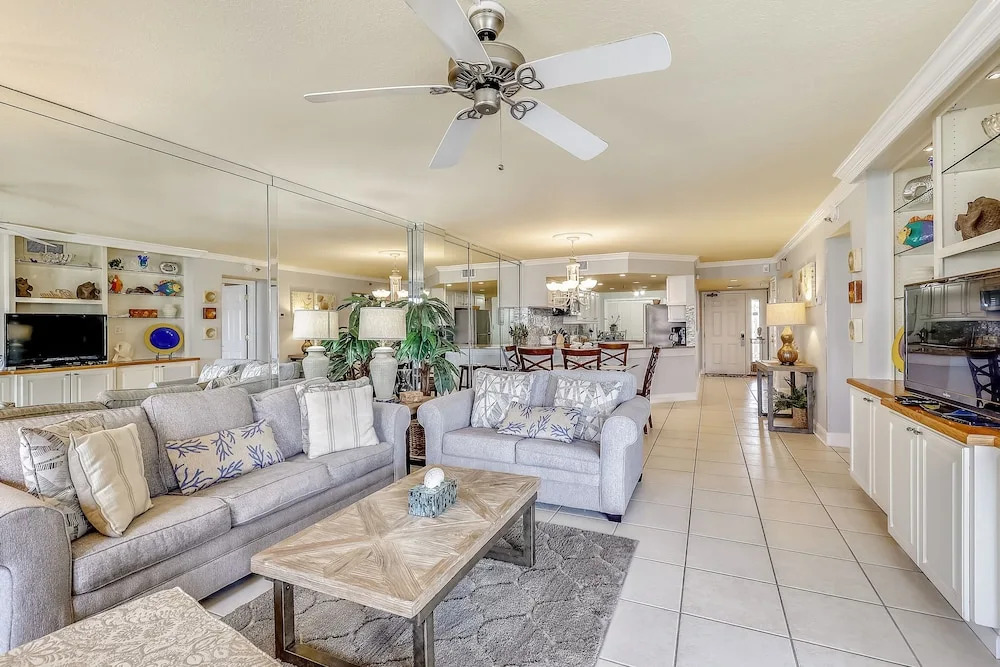 Inlet Reef 310 2 Bedroom Condo by RedAwning