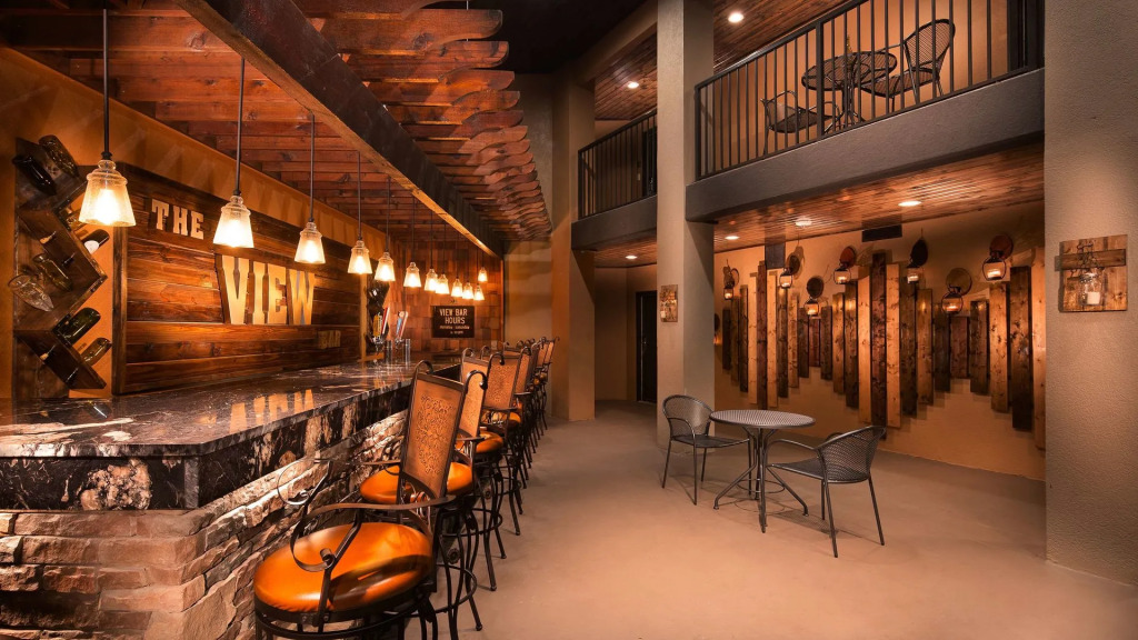 Aiden by Best Western Warm Springs Hotel and Event Center