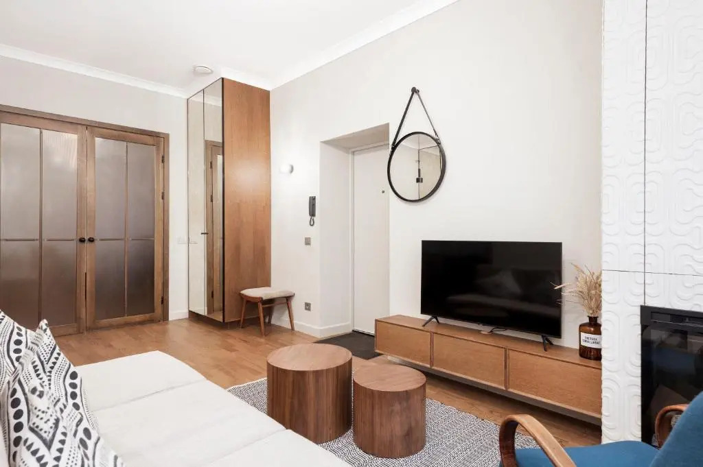 Kaunas Town Hall Apartment 5 by URBAN RENT