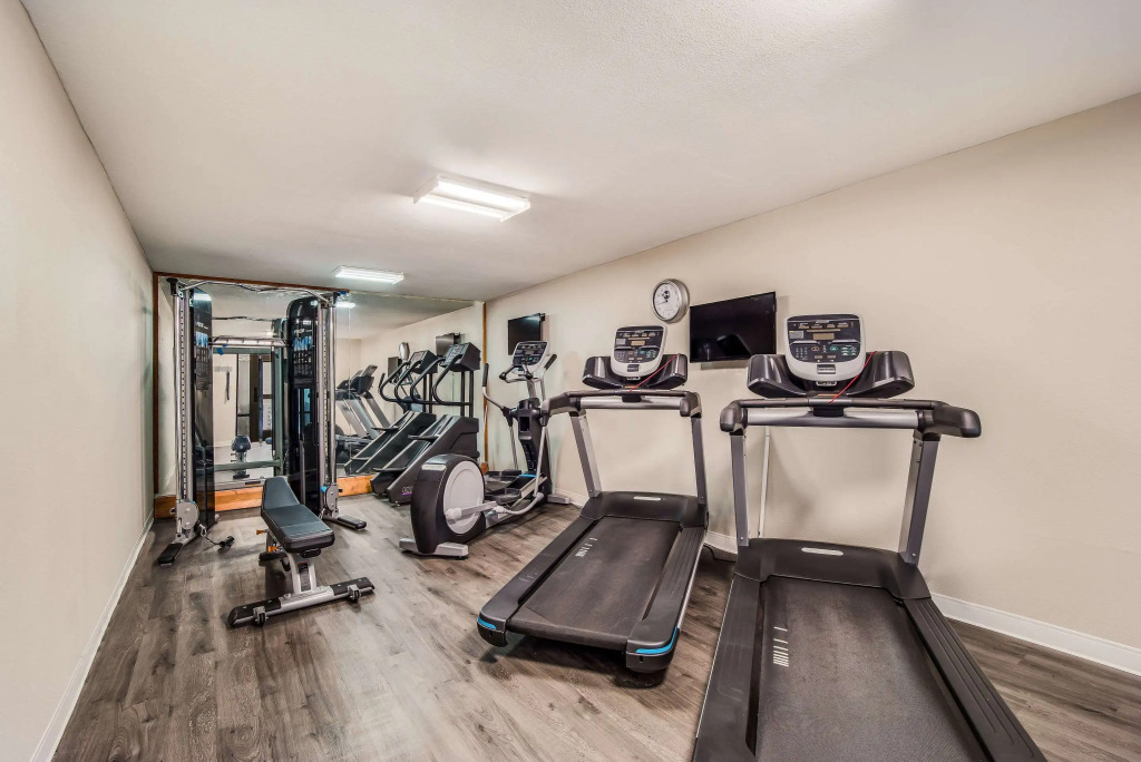 Clarion Inn & Suites Florence - Darlington
