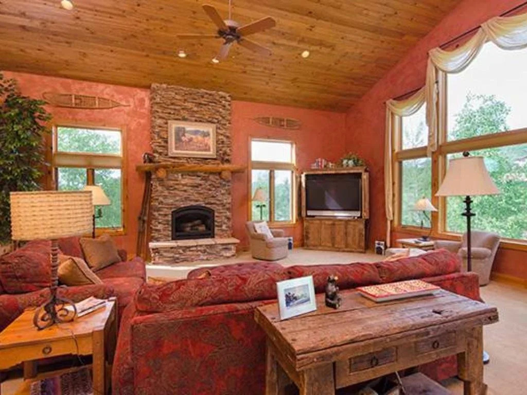 Apres Ski Chalet
