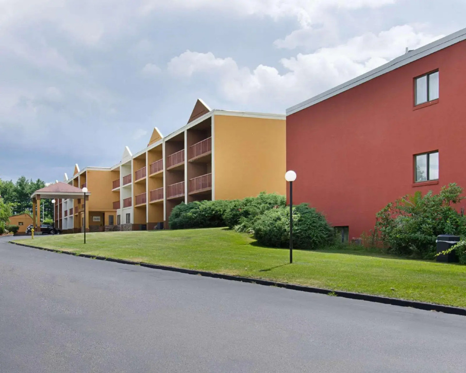 Quality Inn & Suites Worcester MA