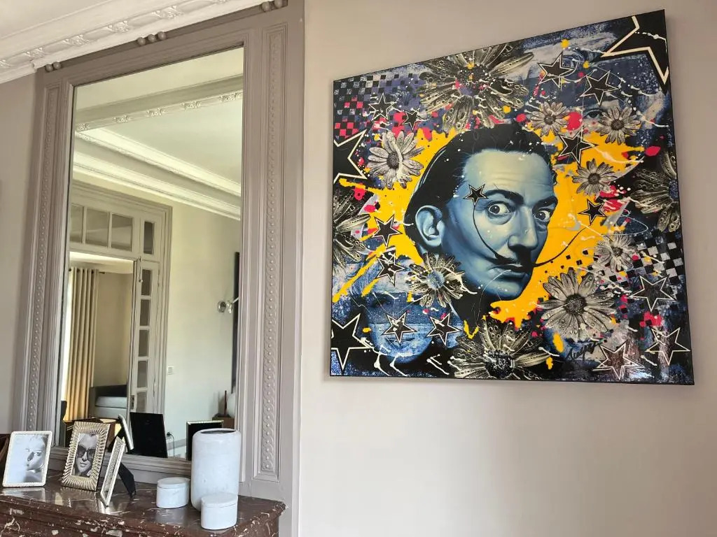 Appartement haut standing 125m2 / Parking privé plein centre-ville avec vue panoramique