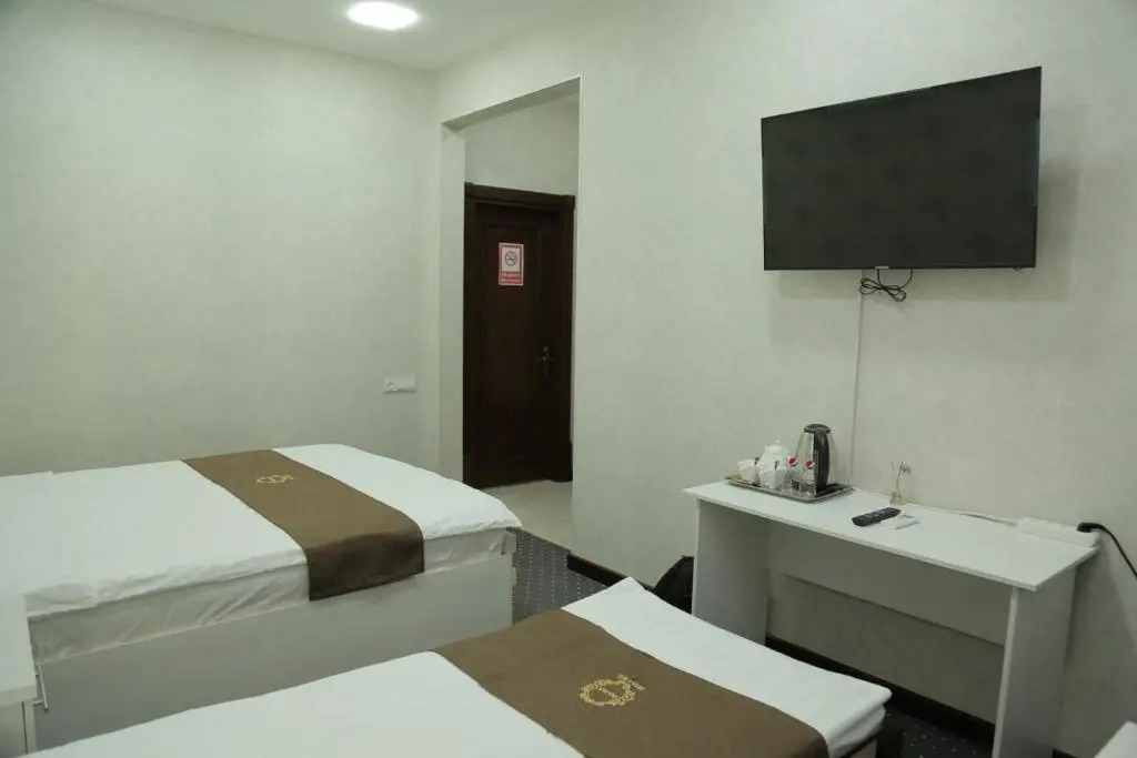 Premium Hotel 777