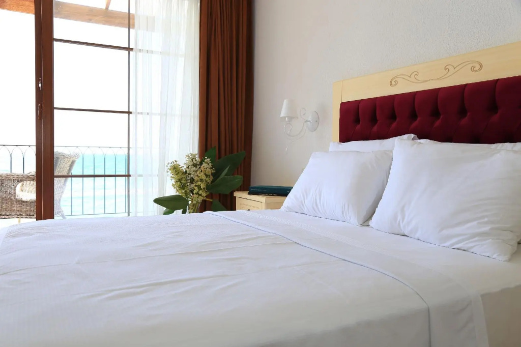 Ceshme Plus Hotel
