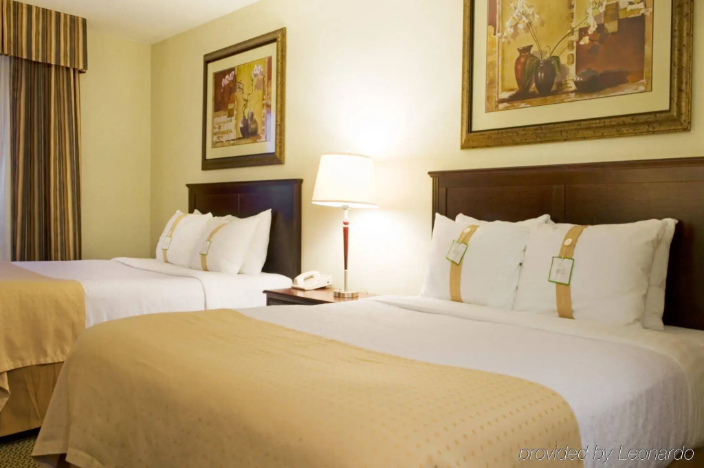 Holiday Inn & Suites Lloydminster by IHG