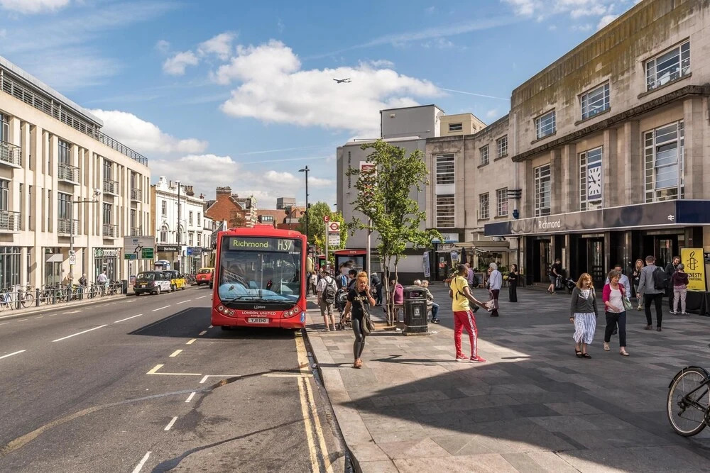 NEW 3BD Flat in the Heart of Richmond Town Centre