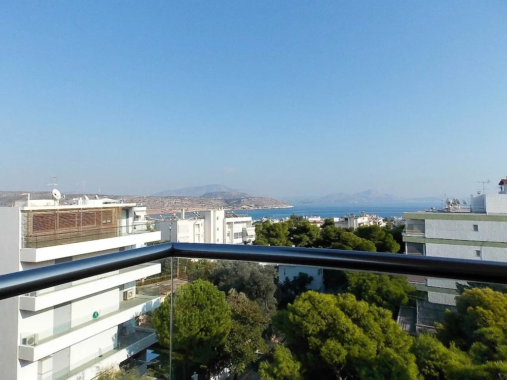 Stylish 2 Bedroom Apartment Spectacular Sea View