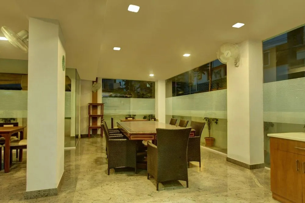 OYO 9946 CKB Apartment