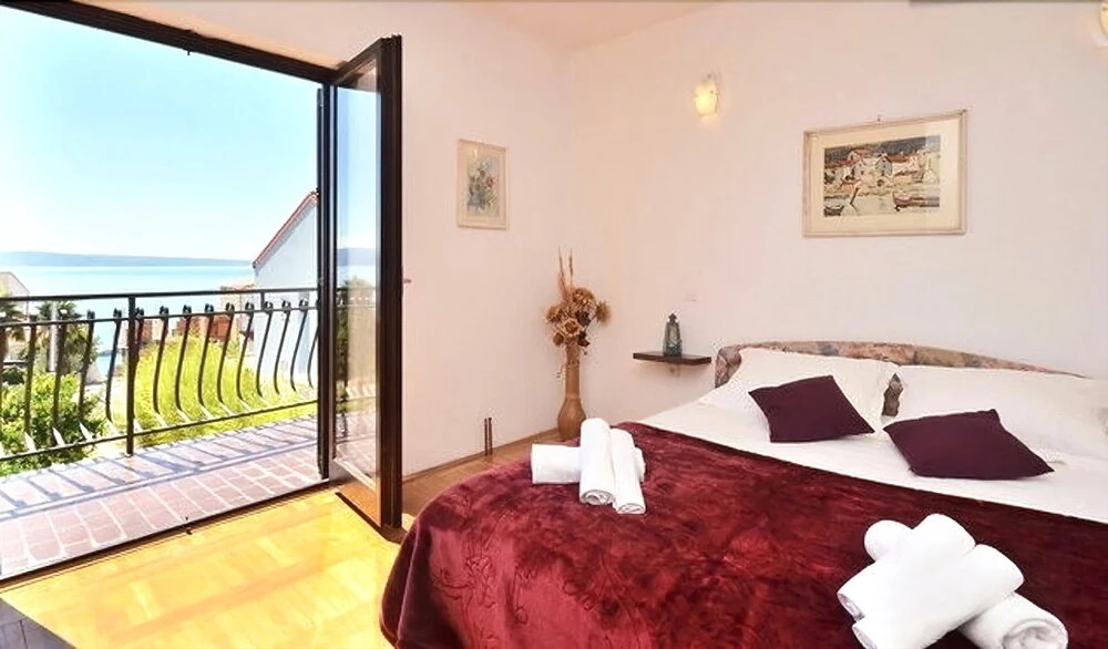 Nice and sea view apartment in Podstrana