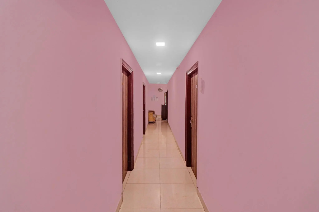 Capital O 81366 Vikas Inn Nxt