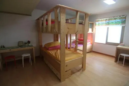 Tongyeong One Guesthouse