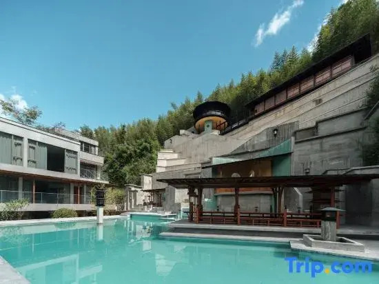Lezhi Yunshen Resort