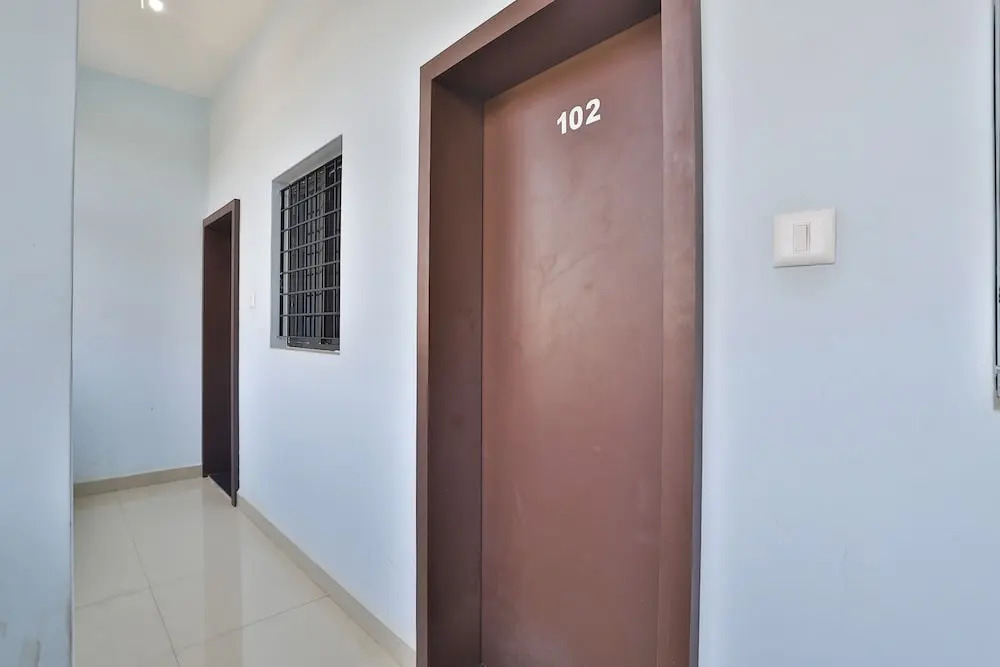 OYO 38589 Rajguru Guest House