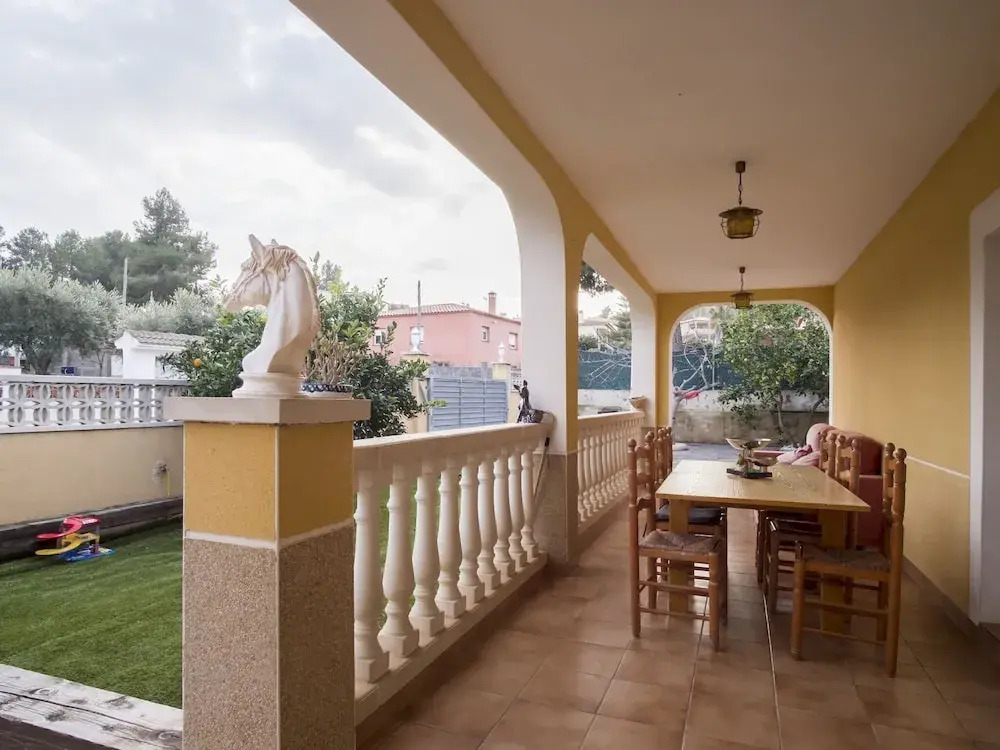 Pet-Friendly Villa with Pool