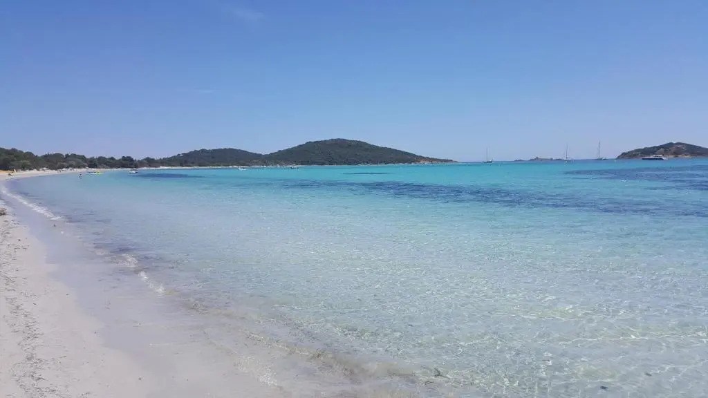 Three-room apartment for 6 people with air conditioning near Porto Vecchio