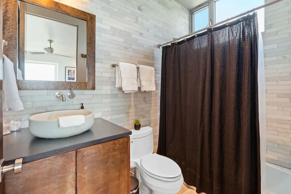 Luxury 4BR Hilltop Retreat With Scenic Views
