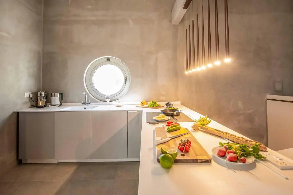 Protaras Art House Seviews
