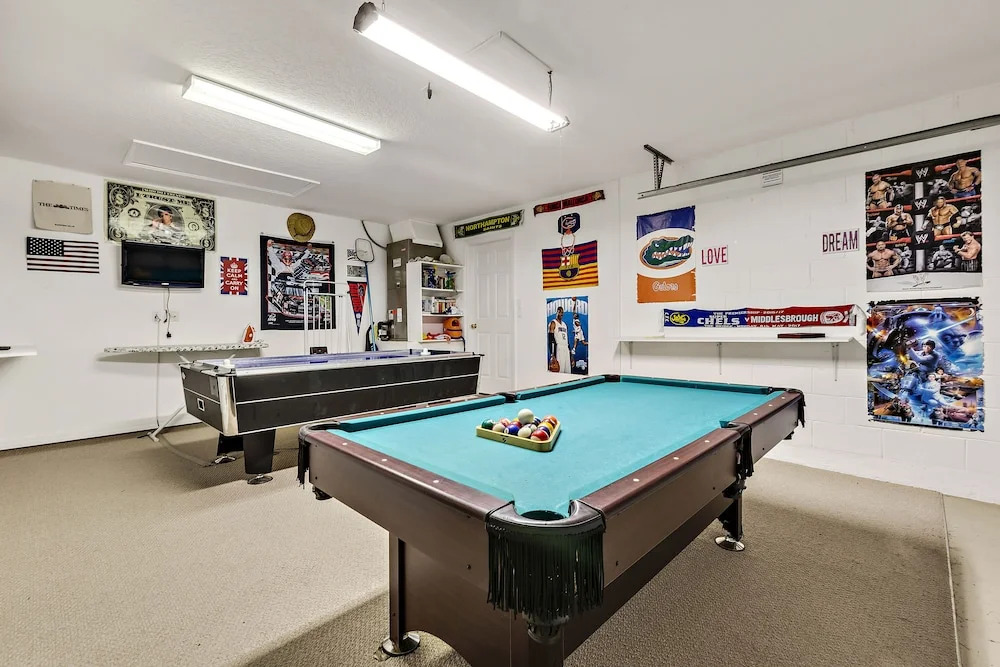 3 Bed Private Rear Games Room Gated Community