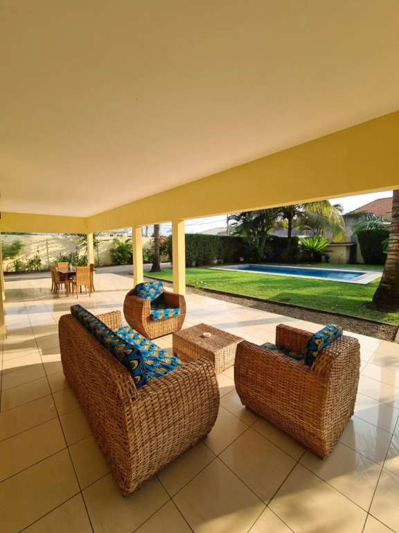 Sompteuse villa avec piscine à 5 min de la plage