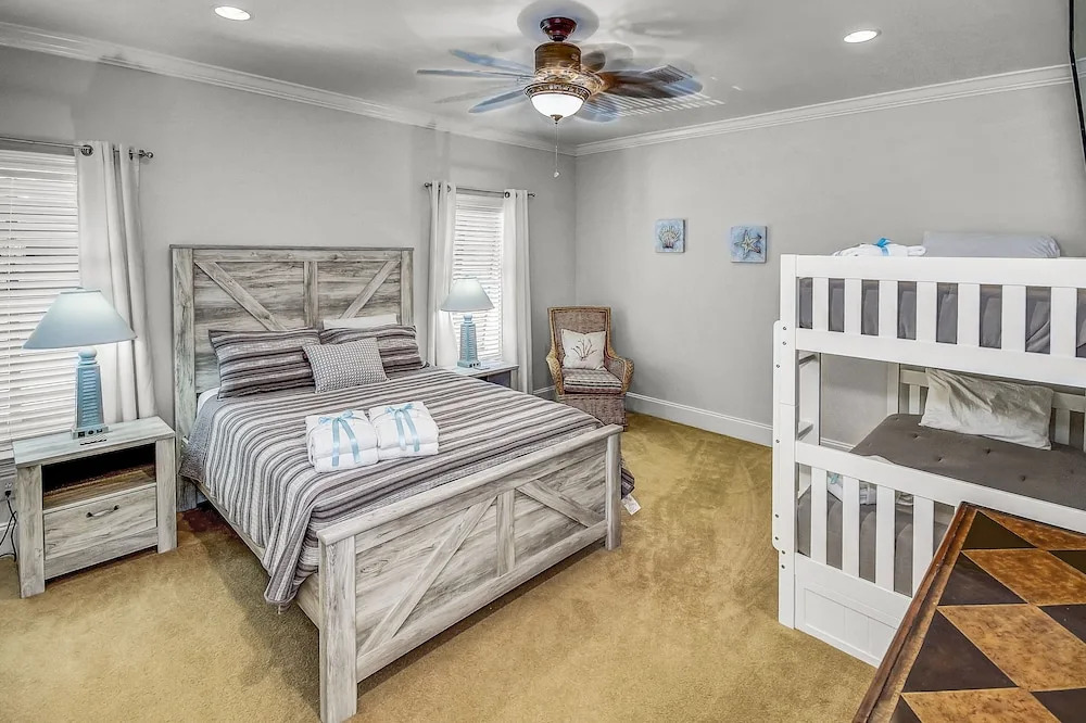 136 La Valencia Cir - At Peace