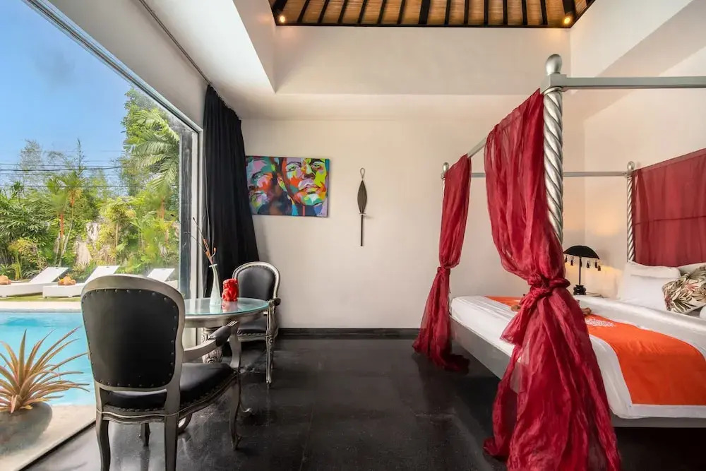 Serene 4br Seminyak Villa with Tropical