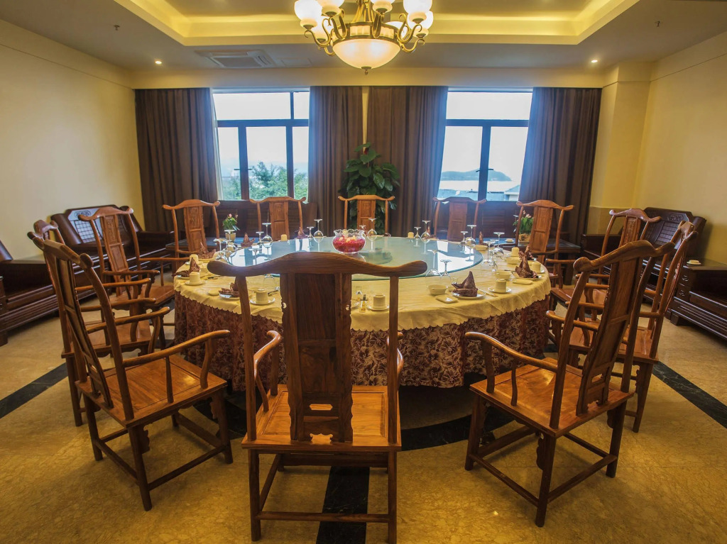 Yuhuayuan Sea View Hotel