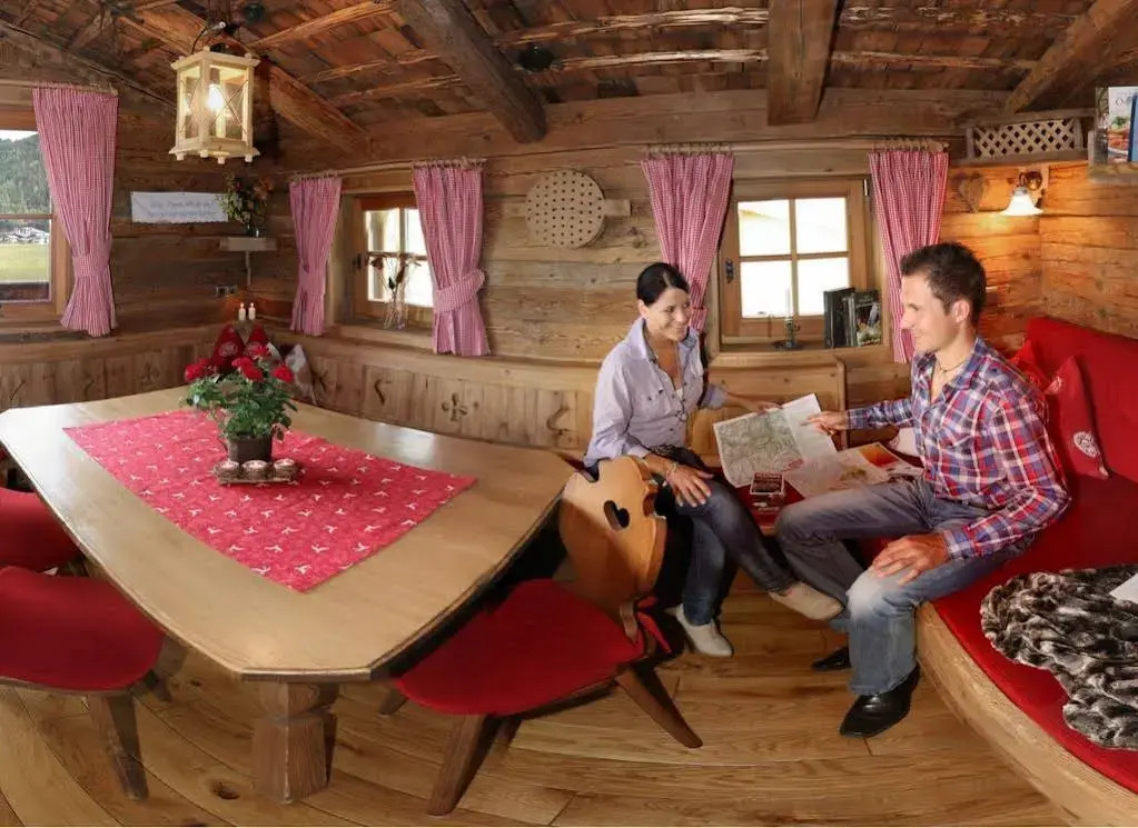 Almdorf Flachau - Luxus Hüttenurlaub
