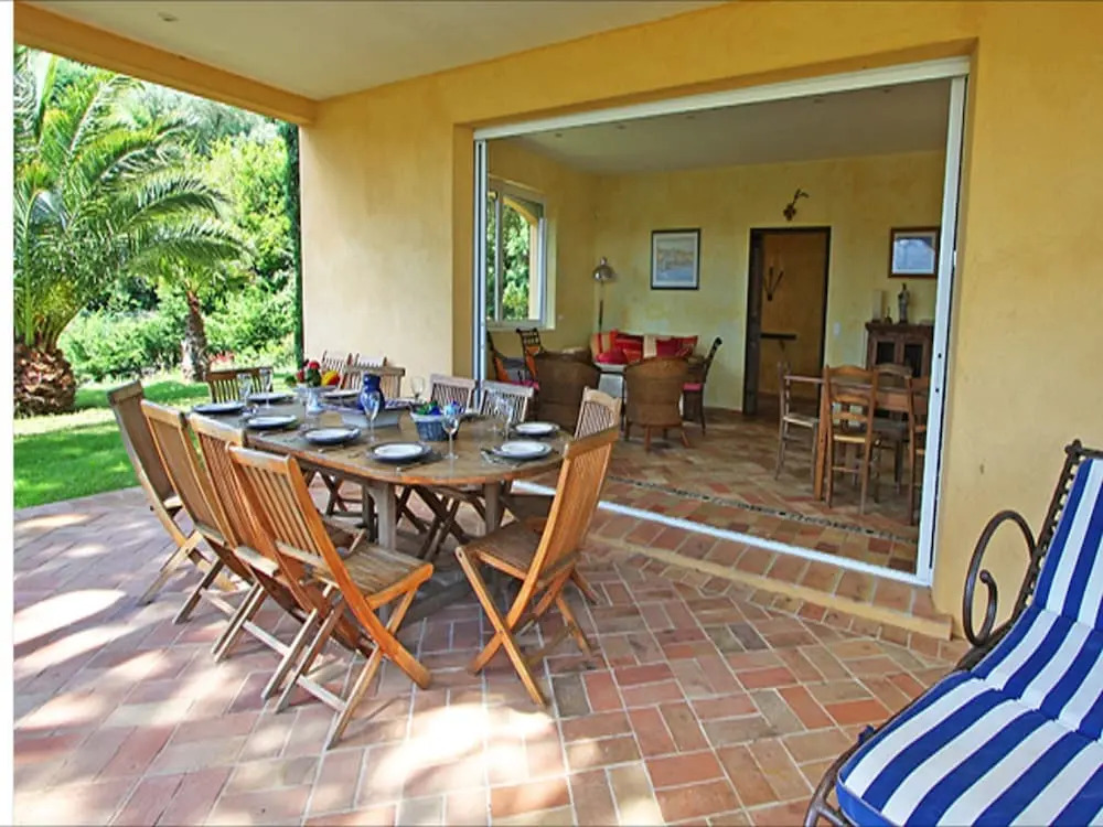 Spendid Holiday Home in La Croix-valmer With Swimming Pool