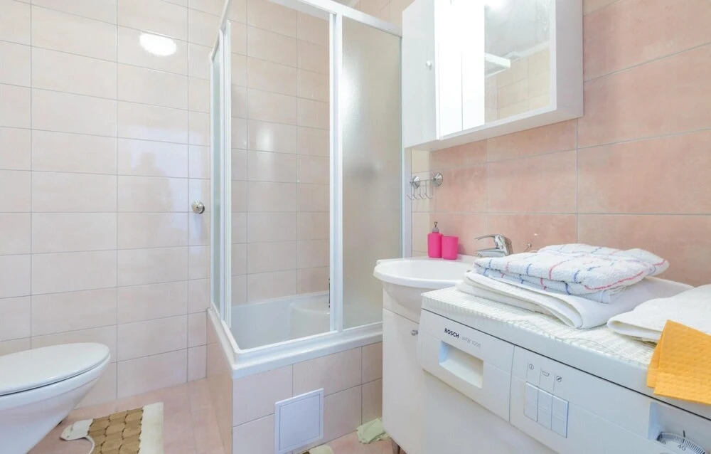 Beautiful Home in Blato With Wifi and 2 Bedrooms