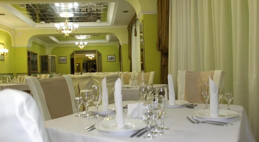 Alexandrovskiy Hotel