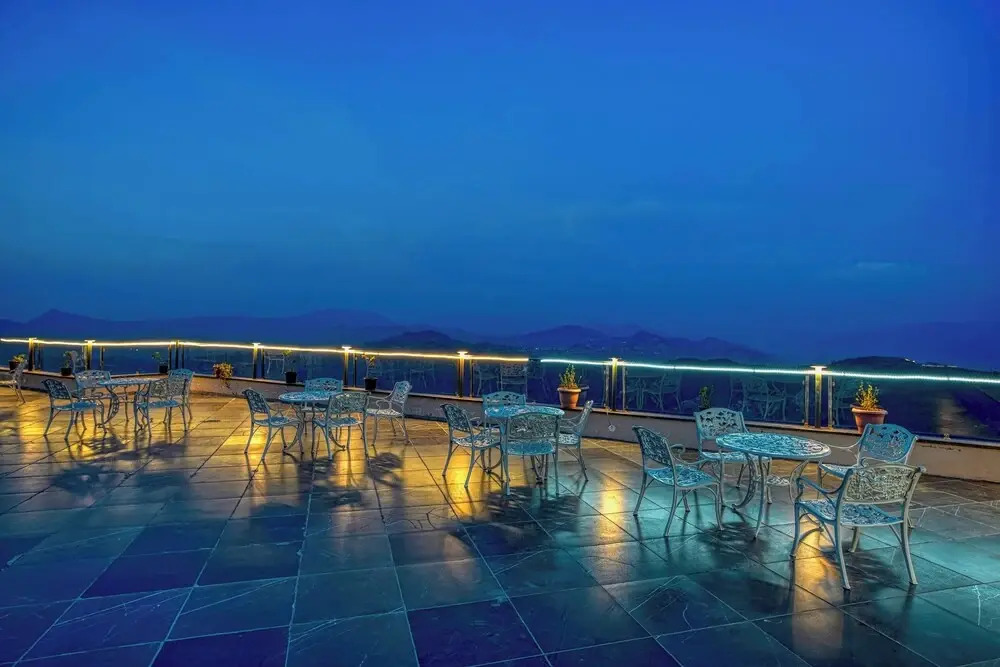 Alpine Holiday Inn Kufri