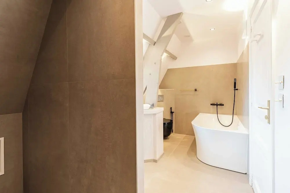 Haven of Peace With Heated Pool and Garden