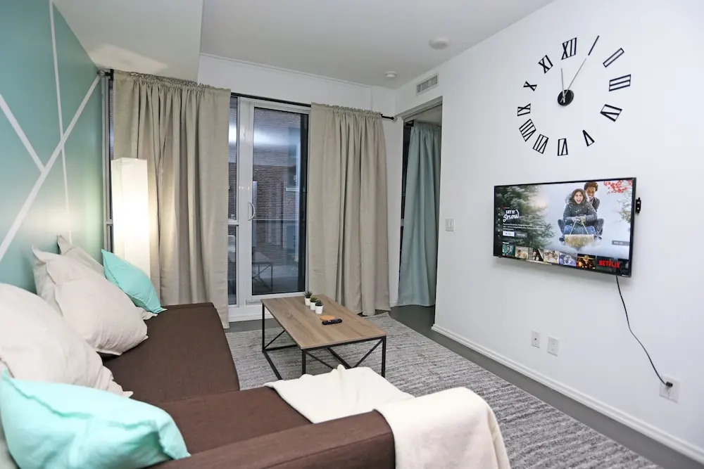 Marvelous 2 Bdrm in Downtown Toronto